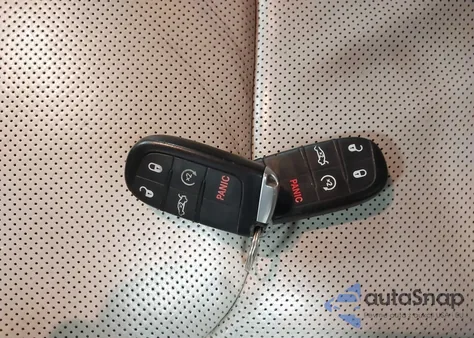 2016 Chrysler 300C Awd z USA, uszkodzony, nr VIN 2C3CCAKG4GH230638